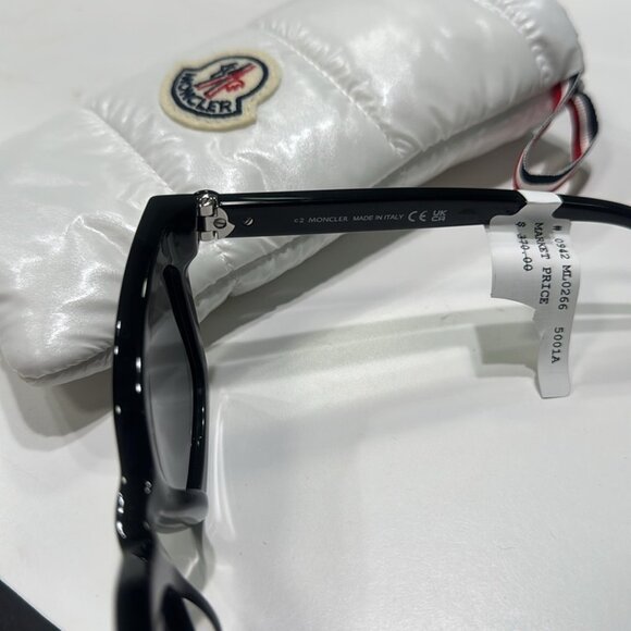 Moncler 50MM Square Sunglasses Black - Picture 8 of 9